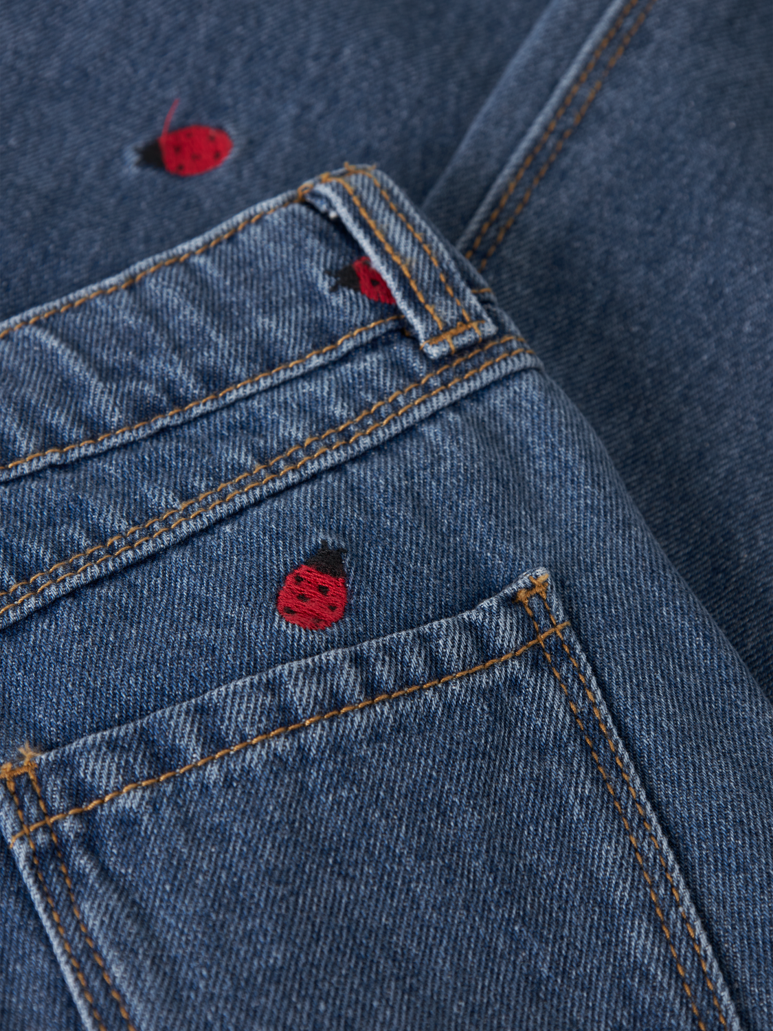 model_shot-detail